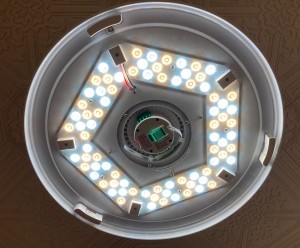 SwitchBotのシーリングライトプロを購入、樹脂カバーの取外しが硬すぎる…